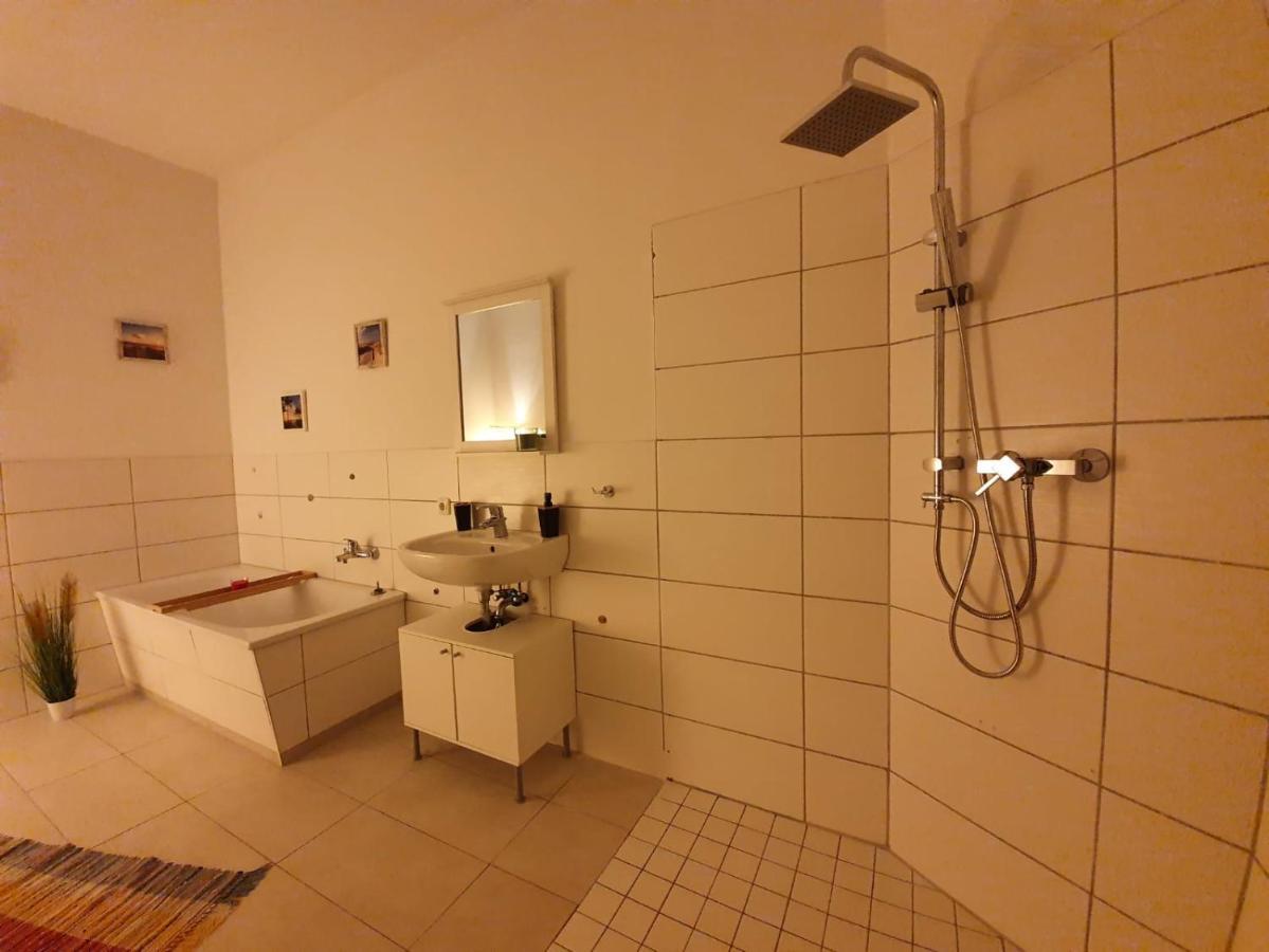 クヴェードリンブルクZum Wachstuebchenアパートメント エクステリア 写真
